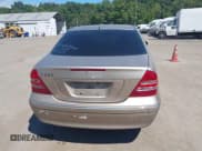 ✅ 2002 Mercedes-Benz C 230/260/280/320 • VIN: WDBRF64J42F195787 • Lot: 43112405. Wystawiony na IAAI z przebiegiem 166 266 mil. Bezpłatny archiwum sprzedaży aukcyjnych z USA i szczegółowy raport historii pojazdu na DreamBid. Zdjęcie 16.