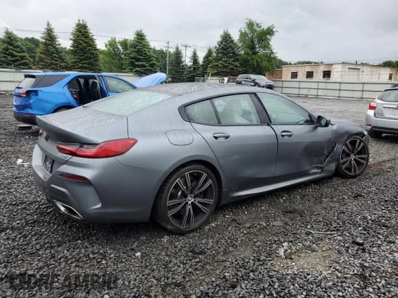 ✅ 2022 BMW 8 Series 840i • VIN: WBAGV4C05NCH54150 • Лот: 62773975. Опубликован ранее на Copart с пробегом 26 895 миль. Бесплатный доступ к архиву аукционных продаж из США и подробный отчёт об истории автомобиля на DreamBid. Изображение 3.