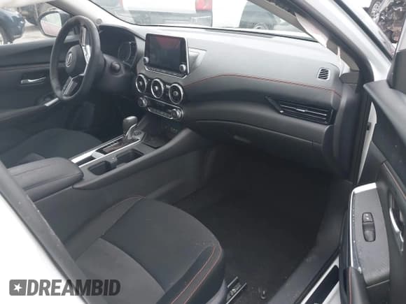 ✅ 2024 Nissan Sentra SR • VIN: 3N1AB8DV7RY275583 • Lot: 43717523. Listed on IAAI with 6,386 mi. Free auction sales archive from the USA and detailed vehicle history report at DreamBid. Image 5.