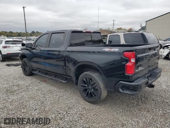 ✅ 2020 Chevrolet Silverado 1500 RST • VIN: 3GCUYEED3LG332243 • Lot: 89865295. Listed on Copart with 105,372 mi. Free auction sales archive from the USA and detailed vehicle history report at DreamBid. Image 2.