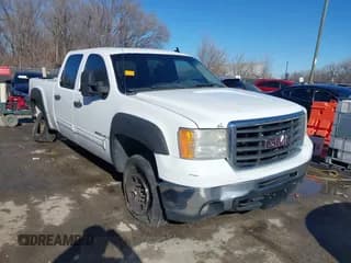 ✅ 2009 GMC Sierra 2500HD • VIN: 1GTHC53K69F130329 • Lot: 41418508. Listed on IAAI with 314,543 mi. Free auction sales archive from the USA and detailed vehicle history report at DreamBid. Image 1.