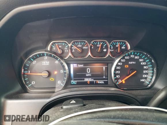 ✅ 2018 Chevrolet Silverado 1500 LT • VIN: 1GCVKREC5JZ104021 • Lot: 82649085. Listed on Copart with 29,630 mi. Free auction sales archive from the USA and detailed vehicle history report at DreamBid. Image 9.