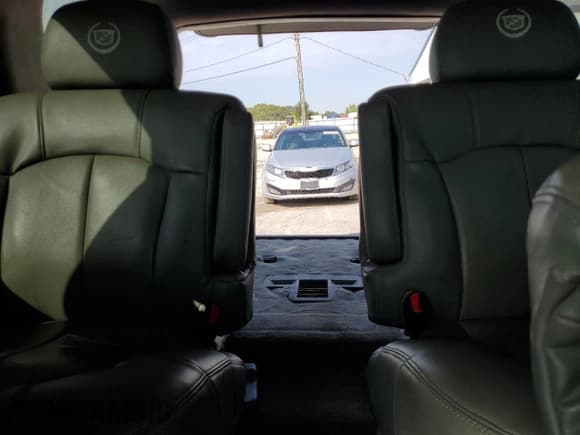 ✅ 2002 Cadillac Escalade • VIN: 1GYEK63N82R168472 • Лот: 71800155. Опубликован ранее на Copart с пробегом 216 236 миль. Бесплатный доступ к архиву аукционных продаж из США и подробный отчёт об истории автомобиля на DreamBid. Изображение 10.