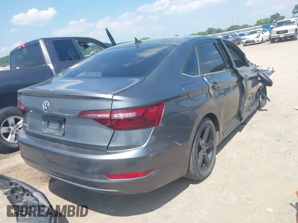 ✅ 2020 Volkswagen Jetta S • VIN: 3VWCB7BU4LM051600 • Lot: 42901391. Listed on IAAI with 116,341 mi. Free auction sales archive from the USA and detailed vehicle history report at DreamBid. Image 4.