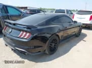 ✅ 2019 Ford Mustang GT Premium • VIN: 1FA6P8CF2K5187919 • Lot: 43166833. Wystawiony na IAAI z przebiegiem 90 298 mil. Bezpłatny archiwum sprzedaży aukcyjnych z USA i szczegółowy raport historii pojazdu na DreamBid. Zdjęcie 4.