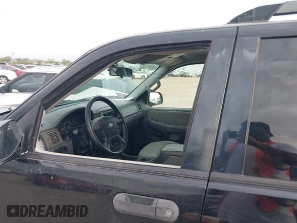 ✅ 2005 Ford Explorer XLT • VIN: 1FMZU73EX5UB58658 • Лот: 42162702. Опубликован ранее на IAAI с пробегом 152 074 миль. Бесплатный доступ к архиву аукционных продаж из США и подробный отчёт об истории автомобиля на DreamBid. Изображение 12.