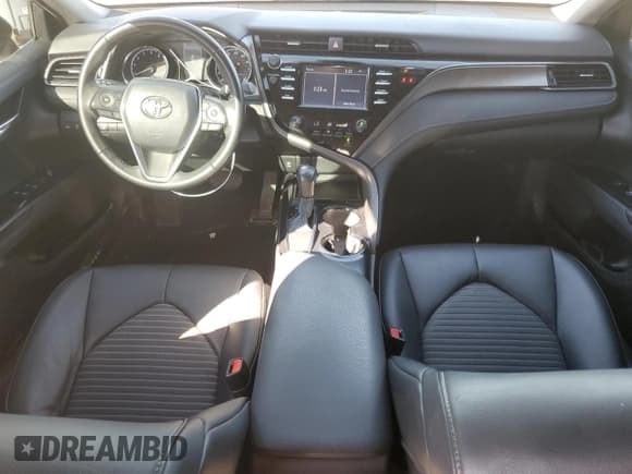 ✅ 2019 Toyota Camry SE • VIN: 4T1B11HK3KU849449 • Лот: 89733075. Опубликован ранее на Copart с пробегом 152 832 миль. Бесплатный доступ к архиву аукционных продаж из США и подробный отчёт об истории автомобиля на DreamBid. Изображение 8.