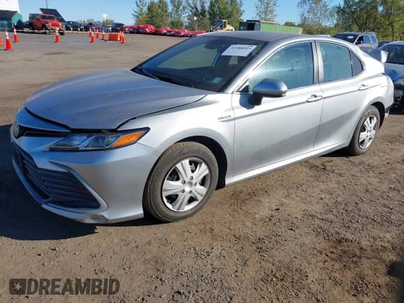 2021 Toyota Camry Hybrid LE z VIN 4T1C31AK5MU561685, wystawiony jako IAAI lot #43388923 z przebiegiem 201 356 mil mil oraz . Historia ofert i sprzedaży dostępna na DreamBid. Obrazek 2.