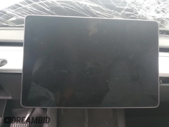 ✅ 2024 Tesla Model Y Long Range • VIN: 7SAYGDEE3RF993215 • Лот: 56867725. Опубликован ранее на Copart с пробегом Не указан. Бесплатный доступ к архиву аукционных продаж из США и подробный отчёт об истории автомобиля на DreamBid. Изображение 9.