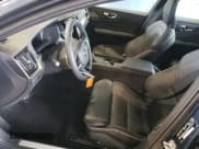 ✅ 2022 Volvo S60 Ultimate Dark Theme • VIN: 7JRL12TM4NG162511 • Lot: 61111783. Wystawiony na Copart z przebiegiem 8 815 mil. Bezpłatny archiwum sprzedaży aukcyjnych z USA i szczegółowy raport historii pojazdu na DreamBid. Zdjęcie 7.