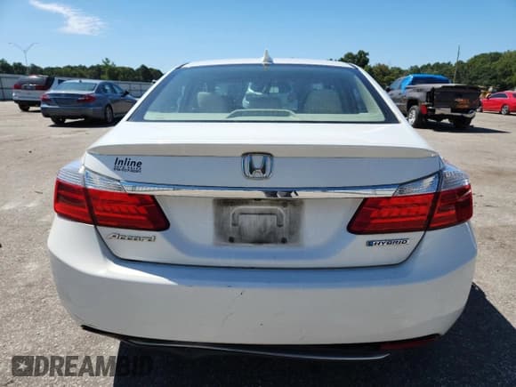 ✅ 2015 Honda Accord • VIN: 1HGCR6F38FA012263 • Lot: 70267925. Wystawiony na Copart z przebiegiem 218 120 mil. Bezpłatny archiwum sprzedaży aukcyjnych z USA i szczegółowy raport historii pojazdu na DreamBid. Zdjęcie 6.