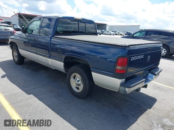 ✅ 2001 Dodge 1500 • VIN: 3B7HC13Z01M516349 • Lot: 42974144. Listed on IAAI with 213,020 mi. Free auction sales archive from the USA and detailed vehicle history report at DreamBid. Image 3.