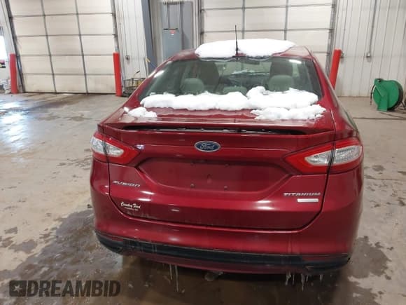 ✅ 2016 Ford Fusion Titanium • VIN: 3FA6P0K90GR319156 • Lot: 43598197. Listed on IAAI with 180,850 mi. Free auction sales archive from the USA and detailed vehicle history report at DreamBid. Image 17.
