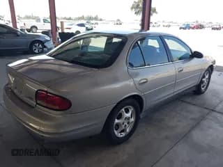 ✅ 2000 Oldsmobile Intrigue GX • VIN: 1G3WH52H5YF111882 • Lot: 42443446. Listed on IAAI with 140,494 mi. Free auction sales archive from the USA and detailed vehicle history report at DreamBid. Image 4.
