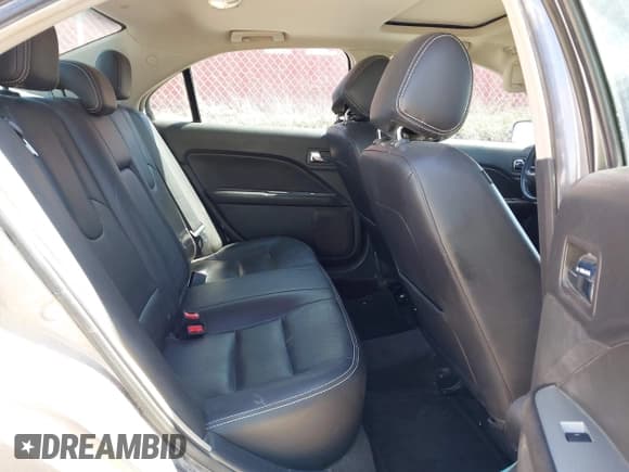 ✅ 2012 Ford Fusion SEL • VIN: 3FAHP0JG8CR433182 • Lot: 41915432. Wystawiony na IAAI z przebiegiem 162 059 mil. Bezpłatny archiwum sprzedaży aukcyjnych z USA i szczegółowy raport historii pojazdu na DreamBid. Zdjęcie 8.