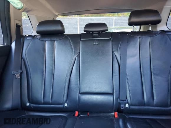 ✅ 2014 BMW X5 xDrive35i • VIN: 5UXKR0C59E0K45164 • Lot: 85691155. Wystawiony na Copart z przebiegiem 194 695 mil. Bezpłatny archiwum sprzedaży aukcyjnych z USA i szczegółowy raport historii pojazdu na DreamBid. Zdjęcie 10.