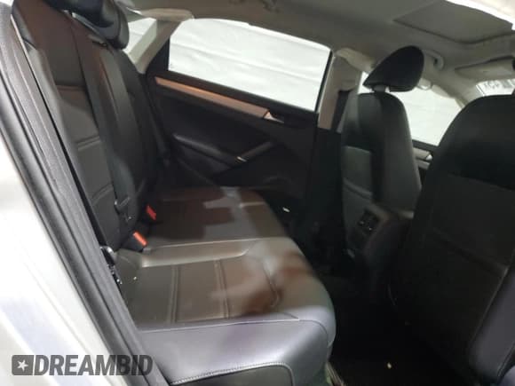 ✅ 2020 Volkswagen Passat SE • VIN: 1VWWA7A37LC005706 • Lot: 51041245. Listed on Copart with 107,275 mi. Free auction sales archive from the USA and detailed vehicle history report at DreamBid. Image 10.