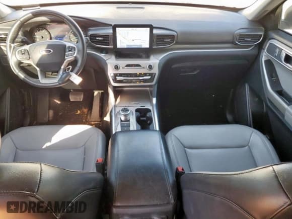 ✅ 2021 Ford Explorer XLT • VIN: 1FMSK7DH0MGA70652 • Lot: 82359735. Wystawiony na Copart z przebiegiem 65 738 mil. Bezpłatny archiwum sprzedaży aukcyjnych z USA i szczegółowy raport historii pojazdu na DreamBid. Zdjęcie 8.