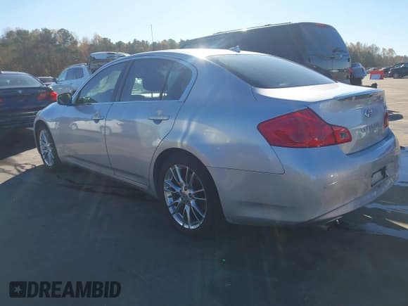 ✅ 2012 Infiniti G37 Journey • VIN: JN1CV6AP5CM624809 • Lot: 43644440. Wystawiony na IAAI z przebiegiem 138 650 mil. Bezpłatny archiwum sprzedaży aukcyjnych z USA i szczegółowy raport historii pojazdu na DreamBid. Zdjęcie 3.