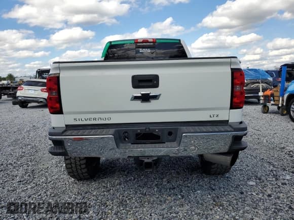 ✅ 2015 Chevrolet Silverado 2500HD LTZ • VIN: 1GC1KWE82FF667349 • Лот: 91940025. Опубликован ранее на Copart с пробегом 147 905 миль. Бесплатный доступ к архиву аукционных продаж из США и подробный отчёт об истории автомобиля на DreamBid. Изображение 6.