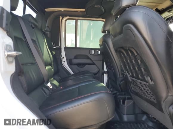 ✅ 2022 Jeep Gladiator Rubicon • VIN: 1C6JJTBG6NL142413 • Lot: 86098244. Listed on Copart with 20,750 mi. Free auction sales archive from the USA and detailed vehicle history report at DreamBid. Image 11.