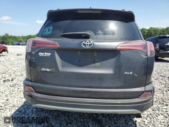 ✅ 2018 Toyota RAV4 XLE • VIN: 2T3WFREV2JW450330 • Lot: 57656175. Listed on Copart with 209,950 mi. Free auction sales archive from the USA and detailed vehicle history report at DreamBid. Image 6.