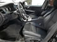 ✅ 2013 Volvo S60 T5 Premier • VIN: YV1612FS5D1234463 • Lot: 93060065. Wystawiony na Copart z przebiegiem 144 524 mil. Bezpłatny archiwum sprzedaży aukcyjnych z USA i szczegółowy raport historii pojazdu na DreamBid. Zdjęcie 7.