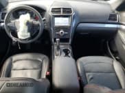 ✅ 2019 Ford Explorer Sport • VIN: 1FM5K8GT2KGB33587 • Lot: 85859735. Wystawiony na Copart z przebiegiem 74 287 mil. Bezpłatny archiwum sprzedaży aukcyjnych z USA i szczegółowy raport historii pojazdu na DreamBid. Zdjęcie 8.