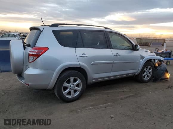 ✅ 2010 Toyota RAV4 Limited • VIN: JTMDK4DV0AD015732 • Lot: 92860075. Listed on Copart with 185,128 mi. Free auction sales archive from the USA and detailed vehicle history report at DreamBid. Image 3.