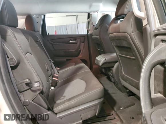 ✅ 2015 Chevrolet Traverse LT • VIN: 1GNKVGKD6FJ385545 • Lot: 75180484. Wystawiony na Copart z przebiegiem 89 126 mil. Bezpłatny archiwum sprzedaży aukcyjnych z USA i szczegółowy raport historii pojazdu na DreamBid. Zdjęcie 11.