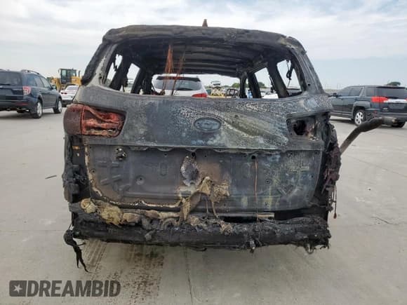 ✅ 2017 Kia Sedona EX • VIN: KNDMC5C1XH6343238 • Lot: 68551475. Listed on Copart with Not provided. Free auction sales archive from the USA and detailed vehicle history report at DreamBid. Image 6.