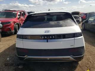 2023 Hyundai Ioniq 5 SE z VIN KM8KMDAF7PU231337, wystawiony jako Copart lot #72635864 z przebiegiem 4 939 mil mil oraz Szkoda całkowita • Salvage title. Historia ofert i sprzedaży dostępna na DreamBid. Obrazek 6.