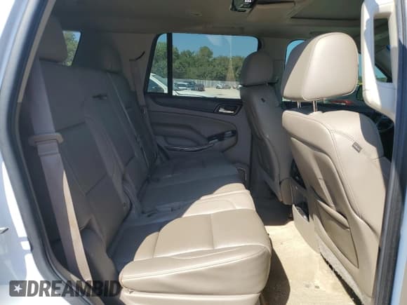 ✅ 2016 GMC Yukon SLT • VIN: 1GKS2BKC8GR233379 • Lot: 82180105. Wystawiony na Copart z przebiegiem 224 314 mil. Bezpłatny archiwum sprzedaży aukcyjnych z USA i szczegółowy raport historii pojazdu na DreamBid. Zdjęcie 11.