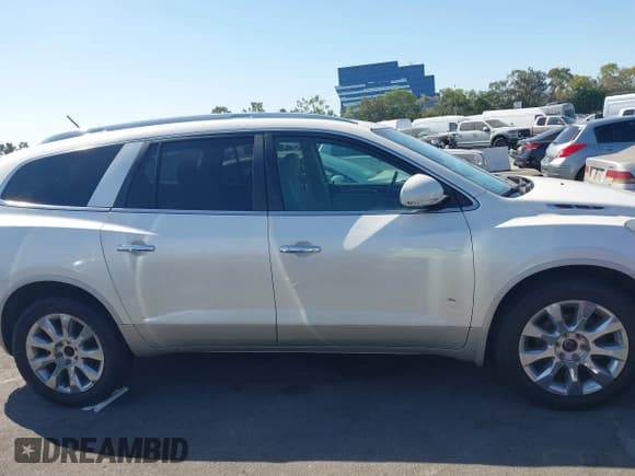 ✅ 2012 Buick Enclave Premium • VIN: 5GAKRDED2CJ180910 • Лот: 43149891. Опубликован ранее на IAAI с пробегом 136 515 миль. Бесплатный доступ к архиву аукционных продаж из США и подробный отчёт об истории автомобиля на DreamBid. Изображение 13.