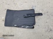 ✅ 2009 MINI Convertible • VIN: WMWMR33579TU95581 • Lot: 45914735. Wystawiony na Copart z przebiegiem 129 790 mil. Bezpłatny archiwum sprzedaży aukcyjnych z USA i szczegółowy raport historii pojazdu na DreamBid. Zdjęcie 14.