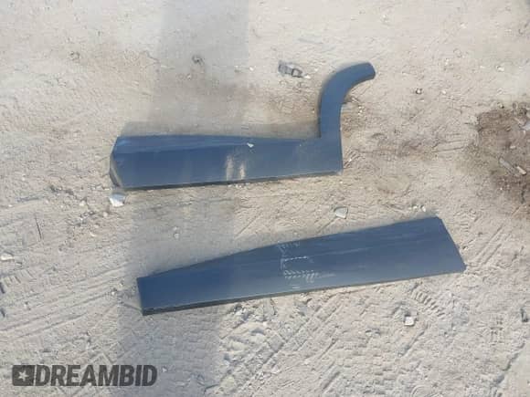 2015 Dodge Challenger R/T Plus z VIN 2C3CDZBT9FH804335, wystawiony jako IAAI lot #43386188 z przebiegiem 42 915 mil mil oraz . Historia ofert i sprzedaży dostępna na DreamBid. Obrazek 12.