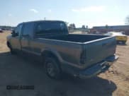 ✅ 2003 Ford F-250 XL • VIN: 1FTNW20L23EC60319 • Lot: 41523726. Wystawiony na IAAI z przebiegiem Nie podano. Bezpłatny archiwum sprzedaży aukcyjnych z USA i szczegółowy raport historii pojazdu na DreamBid. Zdjęcie 3.