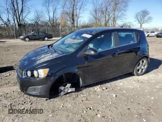 2012 Chevrolet Sonic LT z VIN 1G1JD6SB9C4109413, wystawiony jako Copart lot #82342134 z przebiegiem 154 294 mil mil oraz Czysty tytuł • Clean title. Historia ofert i sprzedaży dostępna na DreamBid. Obrazek 1.