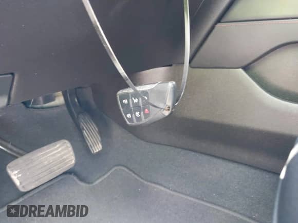 ✅ 2021 Chevrolet Suburban RST • VIN: 1GNSCEKD5MR228825 • Lot: 42916245. Wystawiony na IAAI z przebiegiem 52 657 mil. Bezpłatny archiwum sprzedaży aukcyjnych z USA i szczegółowy raport historii pojazdu na DreamBid. Zdjęcie 11.