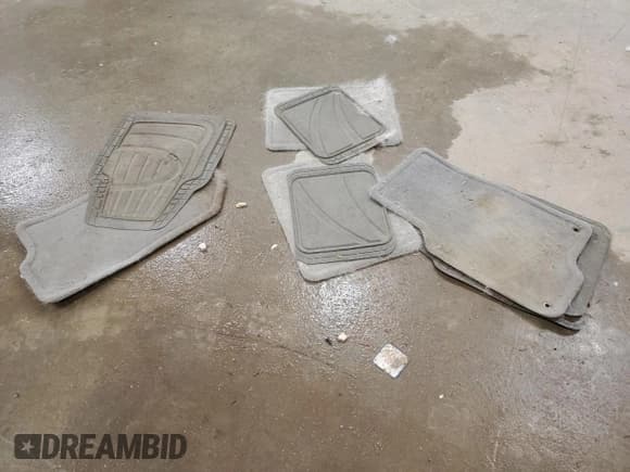 ✅ 2009 Chevrolet Equinox 2LT • VIN: 2CNDL63F496214629 • Лот: 82432014. Опубликован ранее на Copart с пробегом 151 797 миль. Бесплатный доступ к архиву аукционных продаж из США и подробный отчёт об истории автомобиля на DreamBid. Изображение 13.