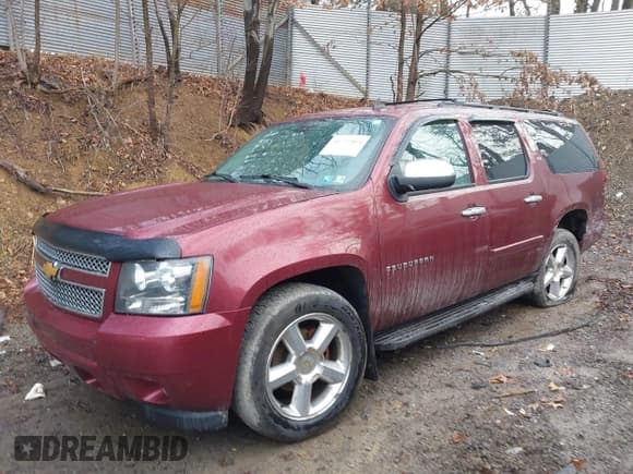 ✅ 2008 Chevrolet Suburban LTZ • VIN: 1GNFK16368R200844 • Lot: 41722464. Listed on IAAI with 381,802 mi. Free auction sales archive from the USA and detailed vehicle history report at DreamBid. Image 2.