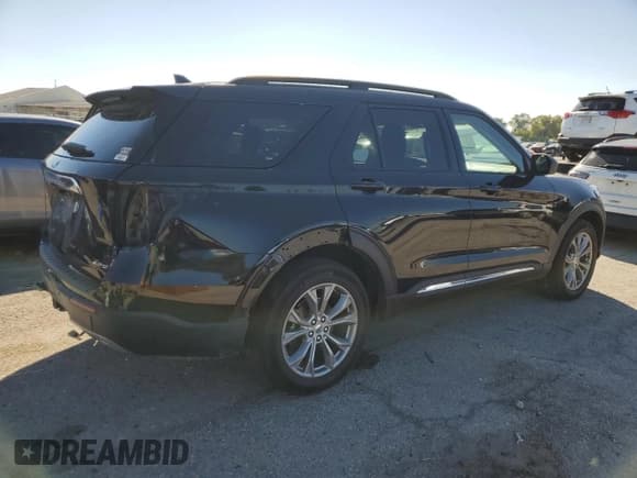 ✅ 2022 Ford Explorer XLT • VIN: 1FMSK8DH0NGB72623 • Lot: 83858475. Listed on Copart with 44,868 mi. Free auction sales archive from the USA and detailed vehicle history report at DreamBid. Image 3.
