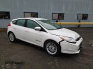 ✅ 2015 Ford Focus Electric • VIN: 1FADP3R41FL232835 • Лот: 70969312. Опубликован ранее на Copart с пробегом 39 606 миль. Бесплатный доступ к архиву аукционных продаж из США и подробный отчёт об истории автомобиля на DreamBid. Изображение 4.