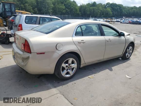 2010 Chevrolet Malibu 1LT z VIN 1G1ZC5EB9AF125902, wystawiony jako Copart lot #62219704 z przebiegiem Nie podano mil oraz Szkoda całkowita • Salvage title. Historia ofert i sprzedaży dostępna na DreamBid. Obrazek 3.