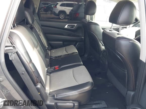 ✅ 2019 Nissan Pathfinder S • VIN: 5N1DR2MM1KC623530 • Lot: 41653064. Listed on IAAI with 87,447 mi. Free auction sales archive from the USA and detailed vehicle history report at DreamBid. Image 8.