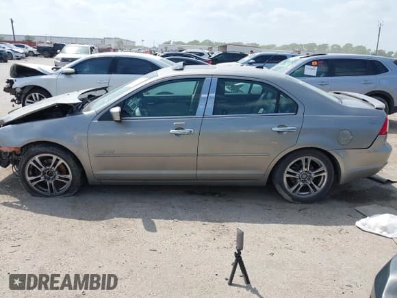 ✅ 2008 Mercury Milan Premier • VIN: 3MEHM081X8R666734 • Lot: 42034075. Listed on IAAI with 141,434 mi. Free auction sales archive from the USA and detailed vehicle history report at DreamBid. Image 15.