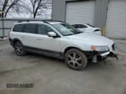 ✅ 2015 Volvo XC70 T6 Platinum • VIN: YV4902ND4F1202824 • Lot: 42378744. Listed on Copart with 123,797 mi. Free auction sales archive from the USA and detailed vehicle history report at DreamBid. Image 4.