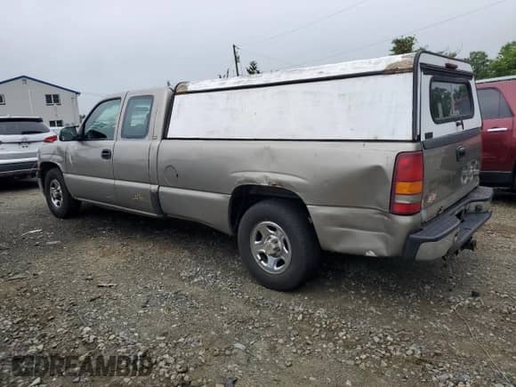 2002 Chevrolet Silverado 1500 z VIN 1GCEC19V82E279611, wystawiony jako Copart lot #63974715 z przebiegiem 242 944 mil mil oraz Szkoda całkowita • Salvage title. Historia ofert i sprzedaży dostępna na DreamBid. Obrazek 2.