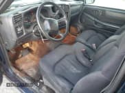 ✅ 2003 Chevrolet S-10 LS • VIN: 1GCCS19XX38166755 • Лот: 83086884. Опубликован ранее на Copart с пробегом 174 769 миль. Бесплатный доступ к архиву аукционных продаж из США и подробный отчёт об истории автомобиля на DreamBid. Изображение 8.