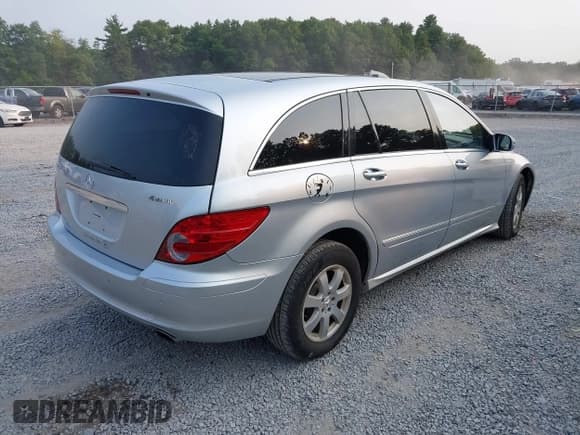 ✅ 2007 Mercedes-Benz R 3.5L • VIN: 4JGCB65E57A052688 • Лот: 42944095. Опубликован ранее на IAAI с пробегом 142 715 миль. Бесплатный доступ к архиву аукционных продаж из США и подробный отчёт об истории автомобиля на DreamBid. Изображение 4.